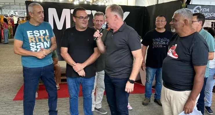 Governador Renato Casagrande visita feira Liquida Goiabeiras e elogia iniciativa de moradores