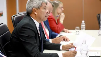 Governador reúne poderes e apresenta o programa Bahia Pela Paz