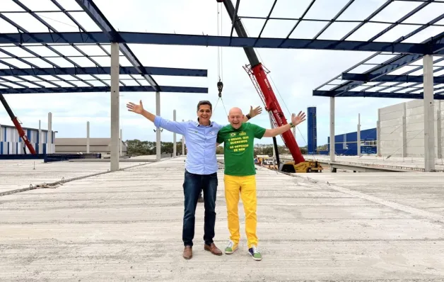 Governador Ricardo Ferraço visita obras da nova Havan em Vila Velha