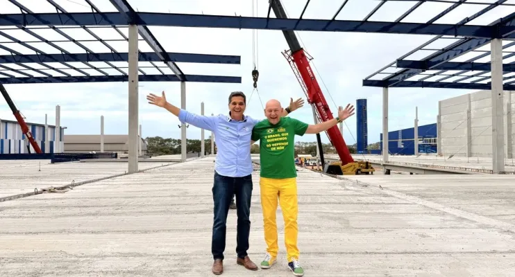 Governador Ricardo Ferraço visita obras da nova Havan em Vila Velha