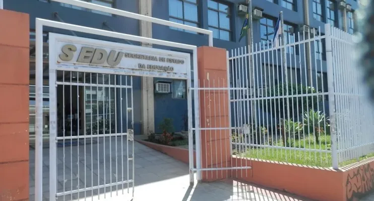 Governo amplia equipes nas escolas estaduais e reforça políticas de formação integral