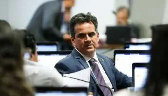 Governo autoriza 52 'escolas fake' no Piauí de Ciro Nogueira; 99 estão paradas