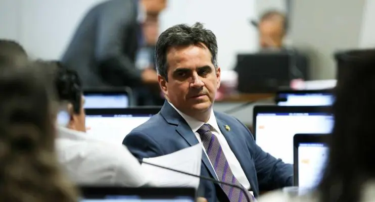 Governo autoriza 52 'escolas fake' no Piauí de Ciro Nogueira; 99 estão paradas