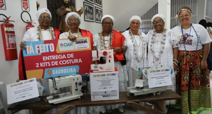 Governo da Bahia apoia empreendedorismo feminino com entrega de kits de costura no Recôncavo