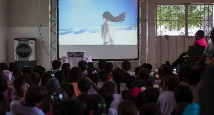 Governo da Bahia apoia projeto que leva cinema infantil a escolas de Juazeiro