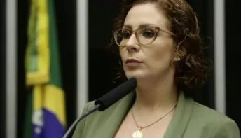 Governo da Itália confirma que ainda não localizou Carla Zambelli