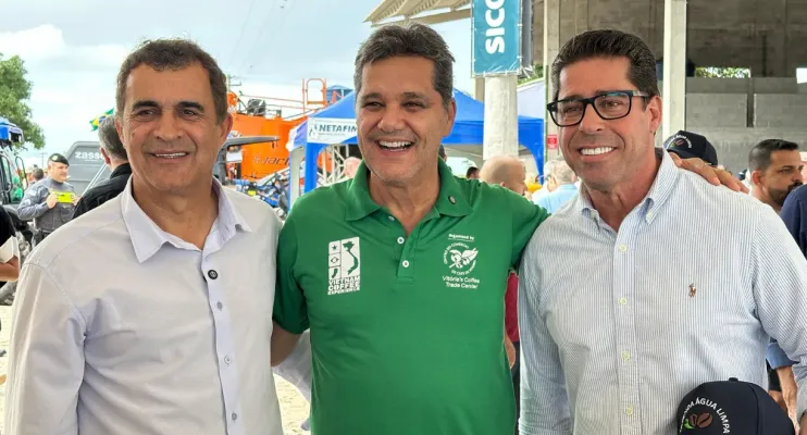 Governo do Estado abre oficialmente a colheita de café conilon em Jaguaré