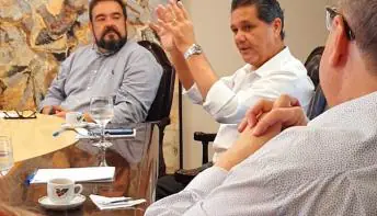 Governo do Estado debate demandas com representantes do Centro do Comércio de Café de Vitória