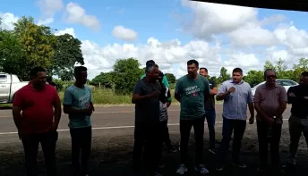 Governo do estado do Espírito Santo entrega Campo de Bola em Pedro Canário
