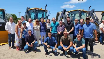 Governo do Estado entrega máquinas e equipamentos agrícolas para 26 municípios