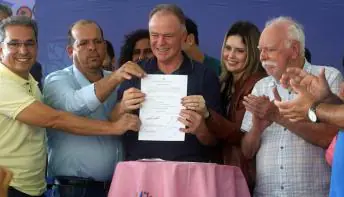 Governo do Estado entrega obras e anuncia novos investimentos em Muqui