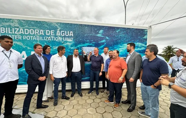 Governo do Estado entrega obras e serviços na área de saneamento e saúde, em Guarapari