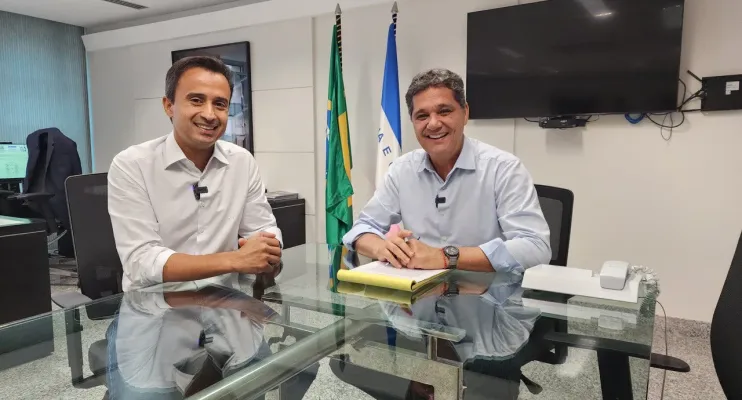 Governo do Estado garante manutenção dos voos da Azul em Linhares 