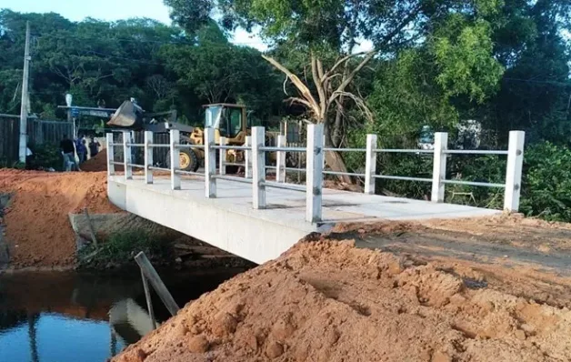 Governo do Estado reforça infraestrutura rural com montagem de 33 pontes de concreto em 21 municípios
