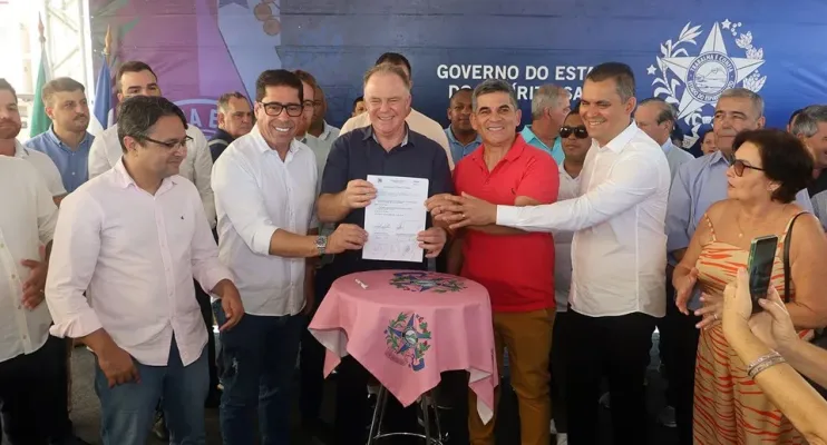 Governo entrega obras de pavimentação e anuncia reconstrução de escola em Piúma