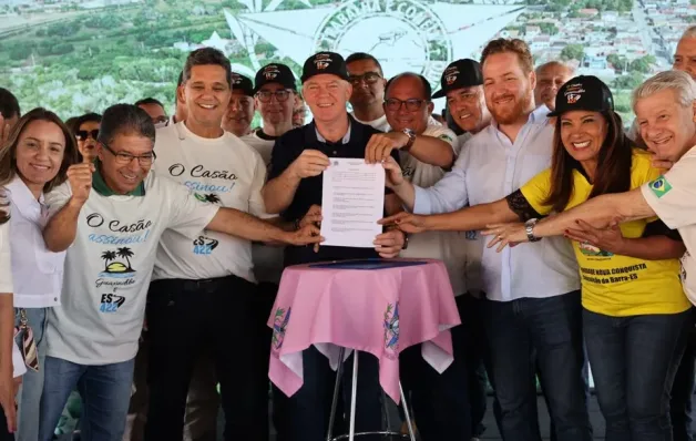 Governo inaugura sistema de travessia por balsa e anuncia novos investimentos em Conceição da Barra