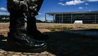 Governo Lula dispensa 40 militares que atuavam no Palácio da Alvorada