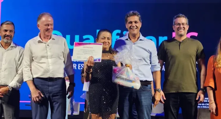 Governo realiza formatura de alunos do Qualificar ES na Região Metropolitana