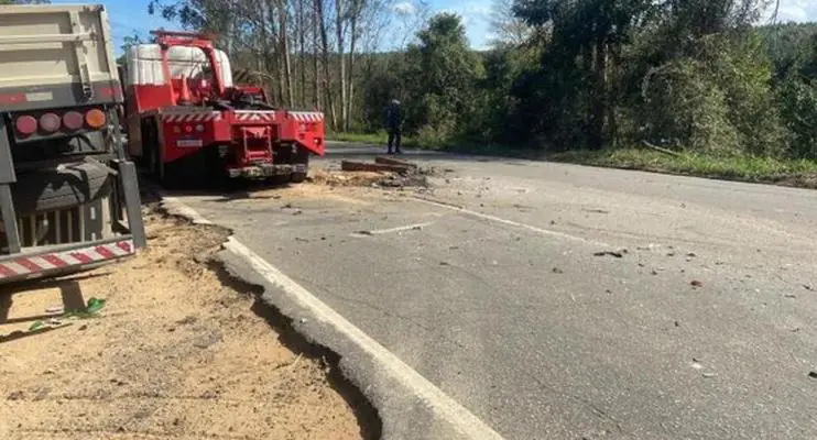  Grávida, marido e filha de 1 ano morrem em acidente na ES-445