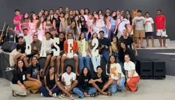 Grupo de adolescentes transforma encontros em ação comunitária em Pedro Canário