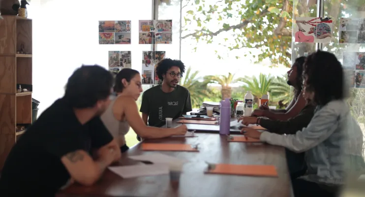 Grupo de pesquisa da Escola Viva de Artes debate a figura do professor-artista