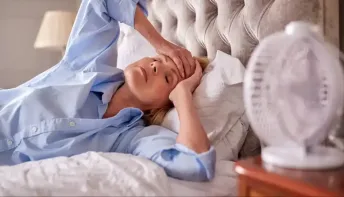 Há uma forma simples (e agradável) de aliviar os sintomas de menopausa