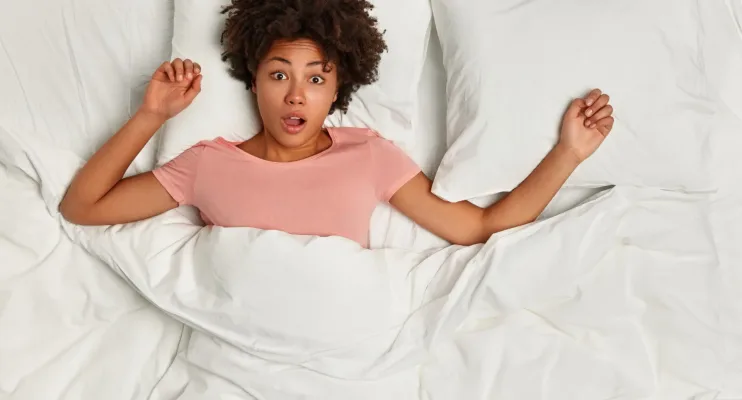 Hábitos que estão lhe impedindo de dormir a noite inteira