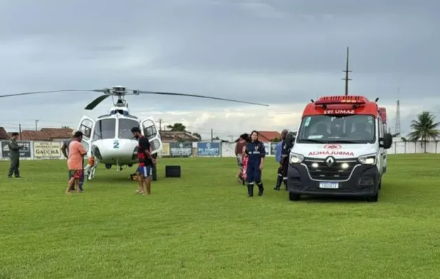 Helicóptero do NOTAER faz primeiro atendimento de alta complexidade em Pedro Canário