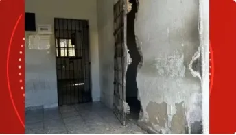 Homem arranca grade de cela de delegacia e foge em São Mateus