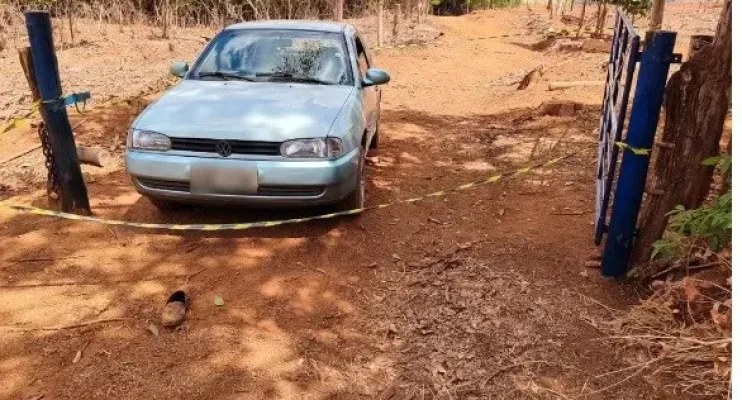 Homem desce para abrir porteira e morre atropelado pelo próprio carro 