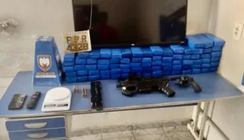 Homem é preso e polícia apreende submetralhadora e 78 tabletes de maconha em São Mateus