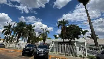 Homem é preso suspeito de fazer aborto na própria mulher e jogar feto em lixeira  