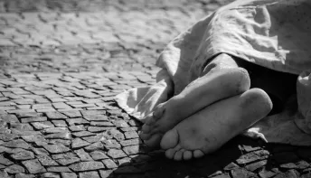 Homem em situação de rua é encontrado morto em São Paulo após madrugada fria