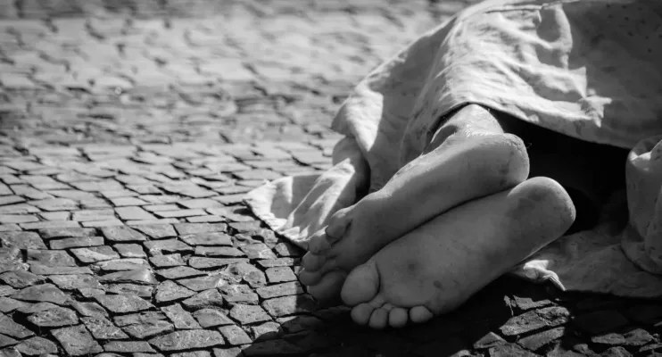 Homem em situação de rua é encontrado morto em São Paulo após madrugada fria