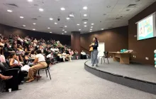 Hospital da Serra reúne gestantes em curso com orientações sobre parto e cuidados com o bebê