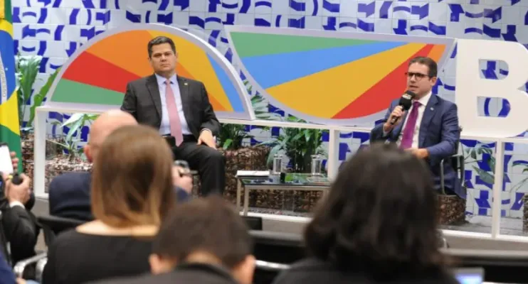 Hugo Motta e Davi Alcolumbre defendem alinhamento do BRICS e possível moeda comum