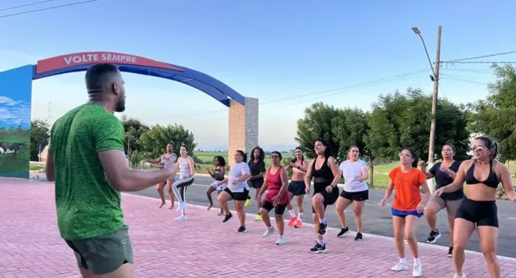 Ibirapuã dá início ao Circuito de Verão 2025 com aulão de zumba e atividades para todos