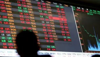 Ibovespa cai 2,83% puxada por forte queda da Petrobras