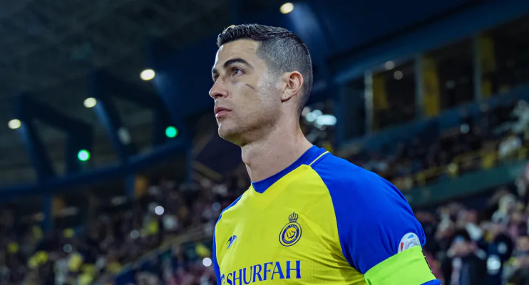 Advogada pede deportação de Cristiano Ronaldo da Arábia Saudita por gesto obsceno