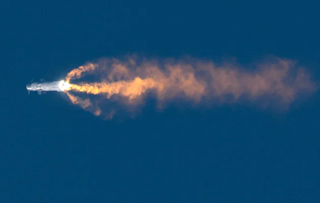 Starship, da SpaceX, explode 4 minutos após decolagem bem-sucedida