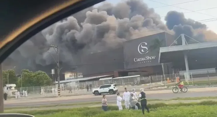 Incêndio atinge fábrica da Cacau Show em Linhares, no Norte do ES