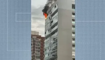  Incêndio destrói apartamento após briga de casal em Vila Velha