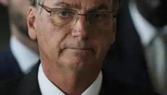 Indulto de Natal: Bolsonaro assina perdão de pena para policiais e militares presos por crime culposo