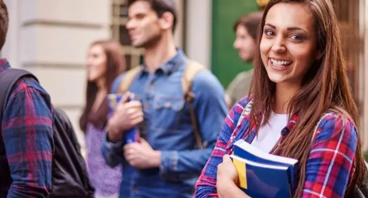 Inscrições prorrogadas para as 1.300 bolsas do Programa Nossa Bolsa 2022/02