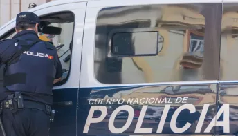 Irmãs de 9 e 10 anos morrem após caírem de janela