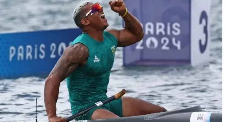 Isaquias dispara no fim, fica com a prata e leva sua 5ª medalha olímpica