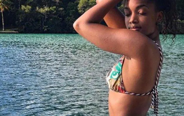 Iza posa exibindo corpão e coleciona 10 mil curtidas em cinco minutos