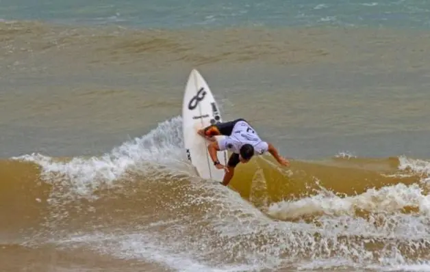 Jacaraípe recebe 3ª etapa do Circuito Capixaba de Surf neste fim de semana