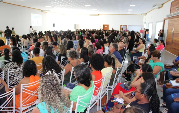 Jaguaré realiza seminário sobre alfabetização e formação de professores na rede municipal