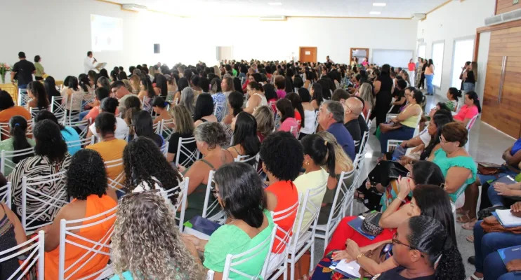 Jaguaré realiza seminário sobre alfabetização e formação de professores na rede municipal